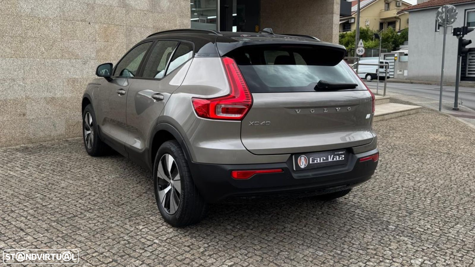 Volvo XC 40 1.5 T5 PHEV Momentum Plus - 6