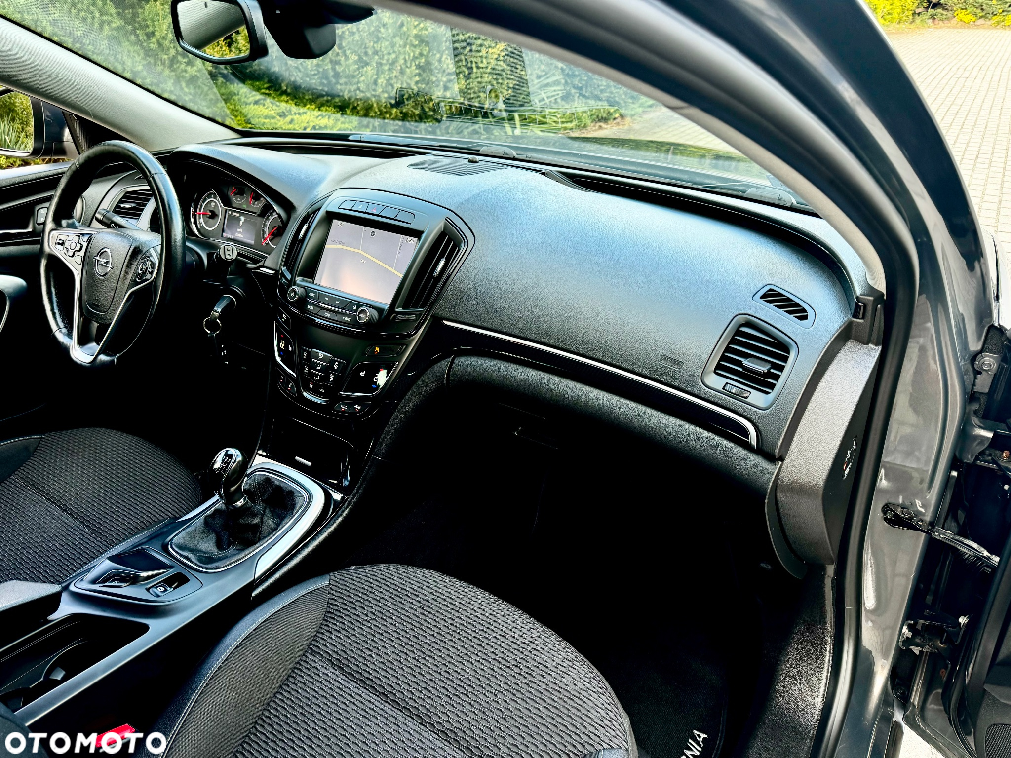 Opel Insignia - 30