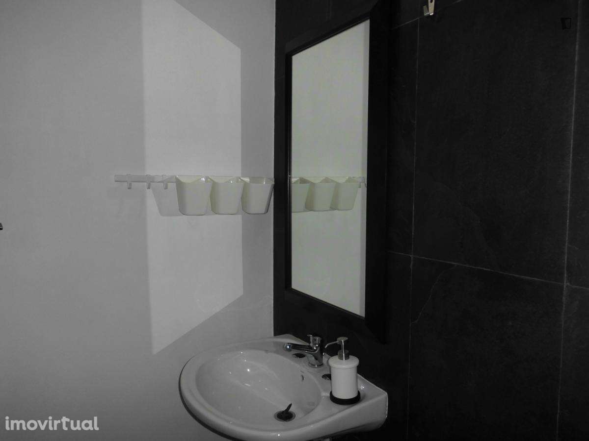 Quarto - localizado em Paço de Arcos Lisbon - Grande imagem: 3/19