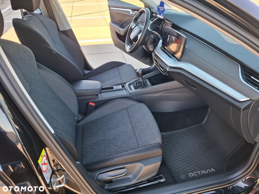 Skoda Octavia 1.5 TSI ACT Style - 23