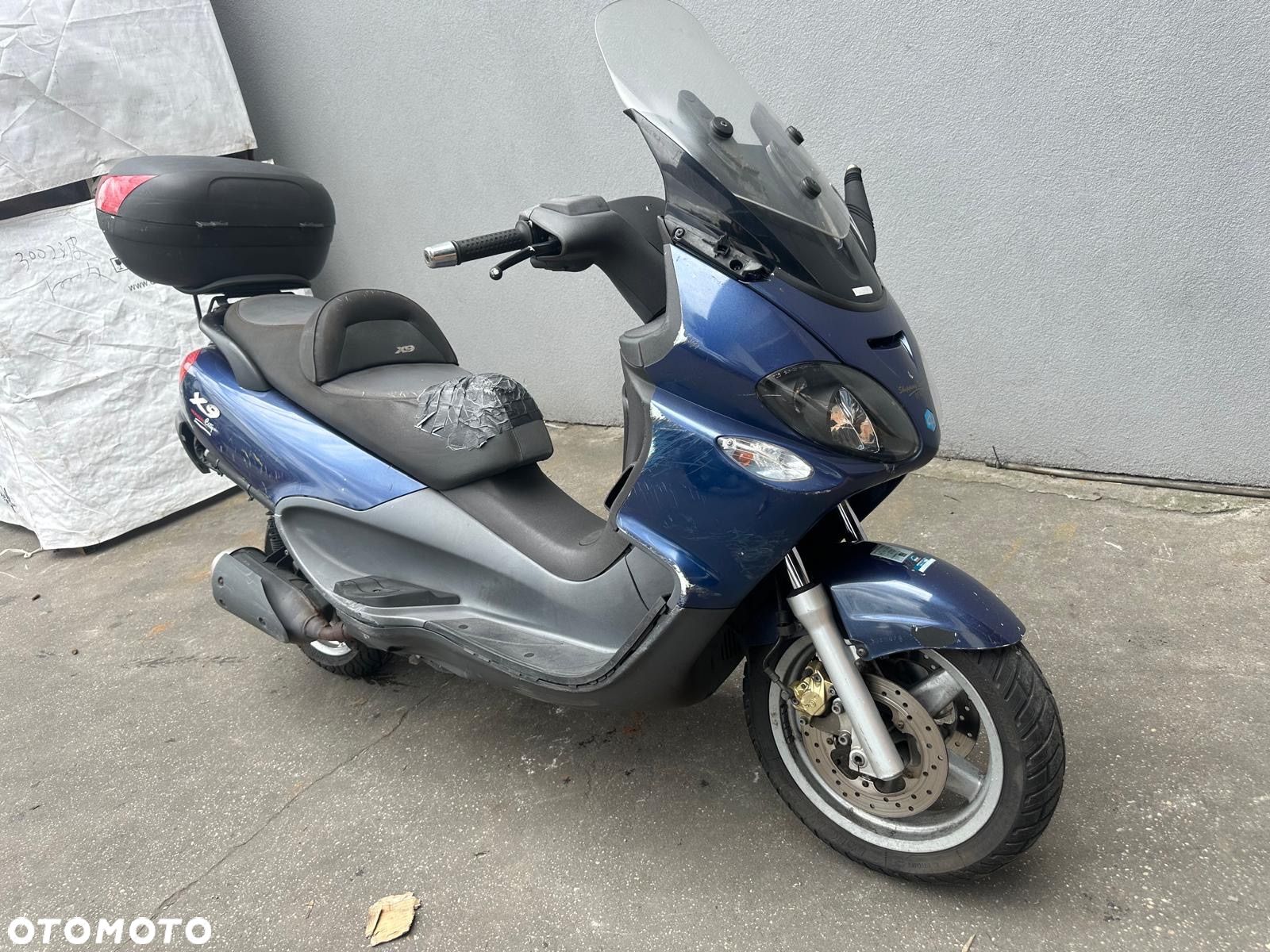 Piaggio X9 - 1