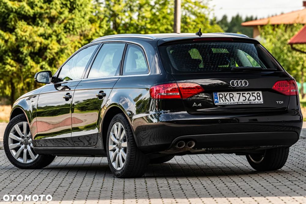 Audi A4 Avant 2.0 TDI S tronic - 10