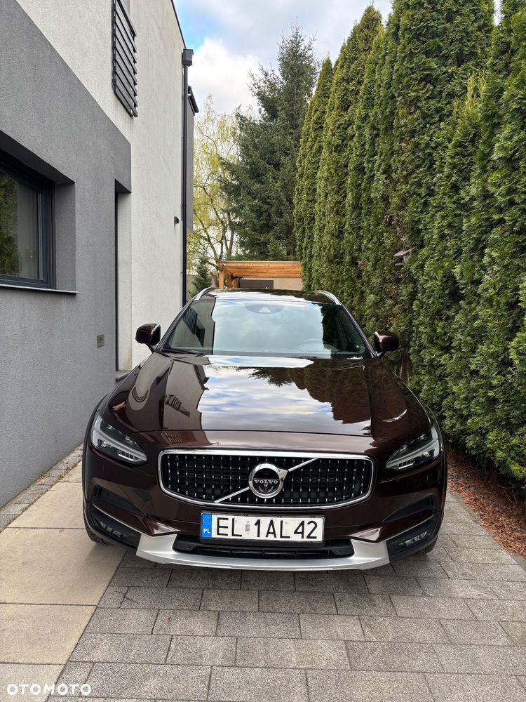 Volvo V90 D5 SCR AWD Momentum Pro - 2