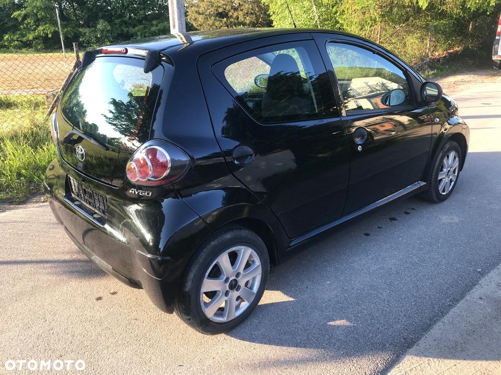 Toyota Aygo Connect - 5