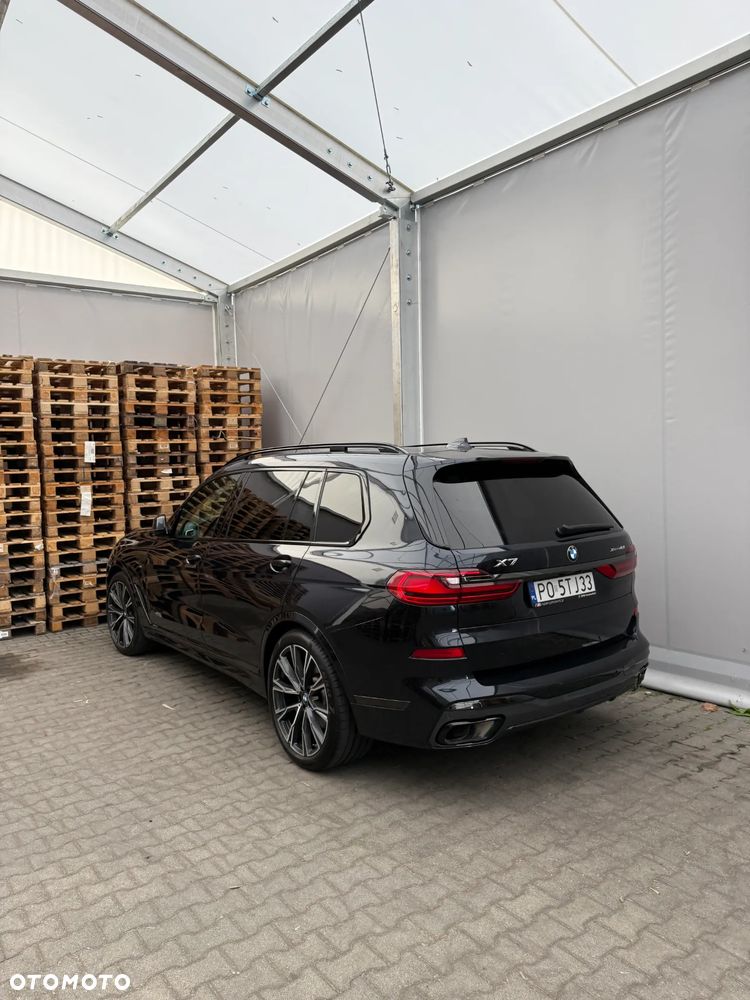 BMW X7 2021 photo 2