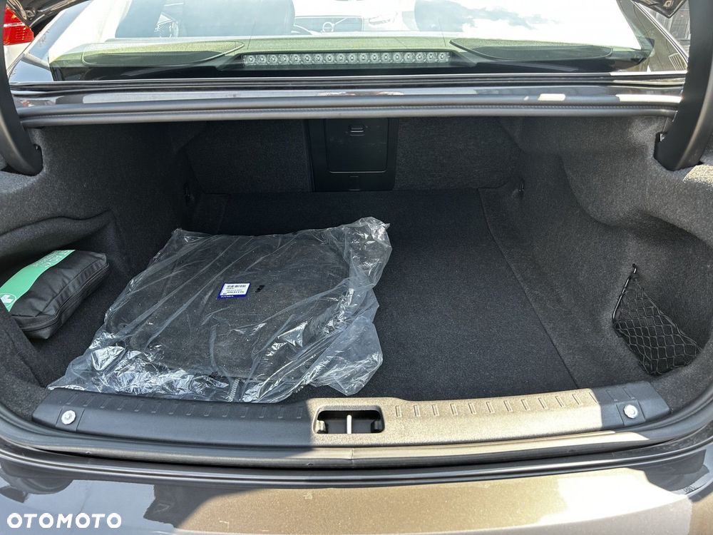 Volvo S90 - 16
