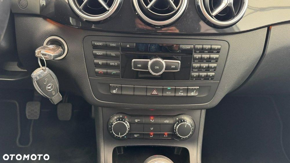 Mercedes-Benz Klasa B 180 BlueEFFICIENCY Edition 1 - 34
