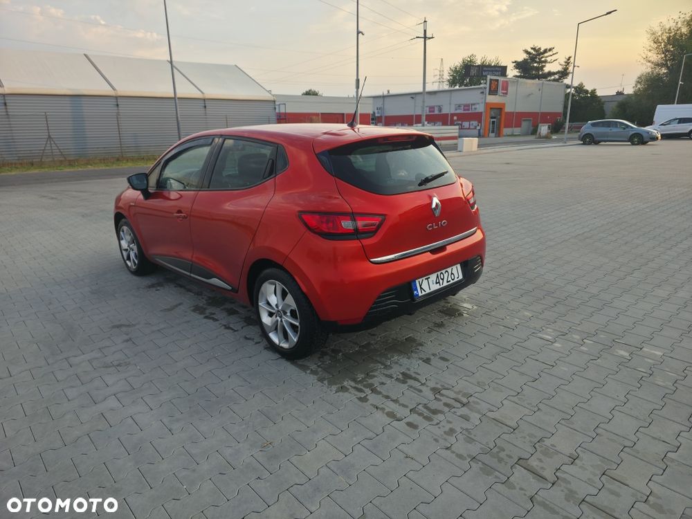 Renault Clio - 1