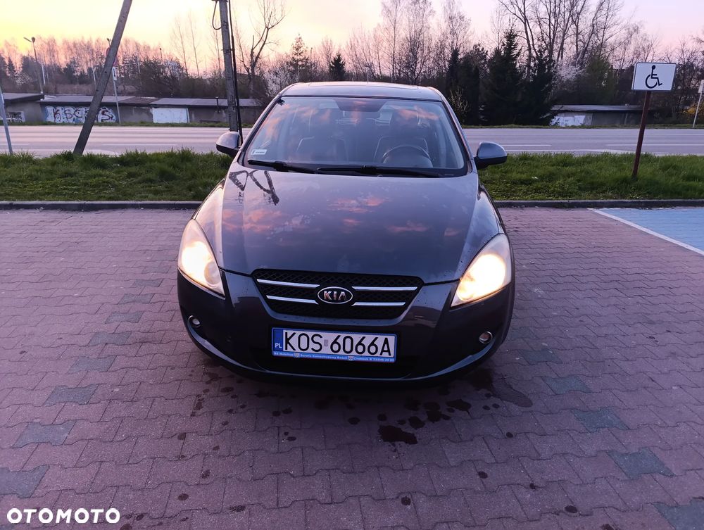 Kia Ceed 1.4 Comfort - 1