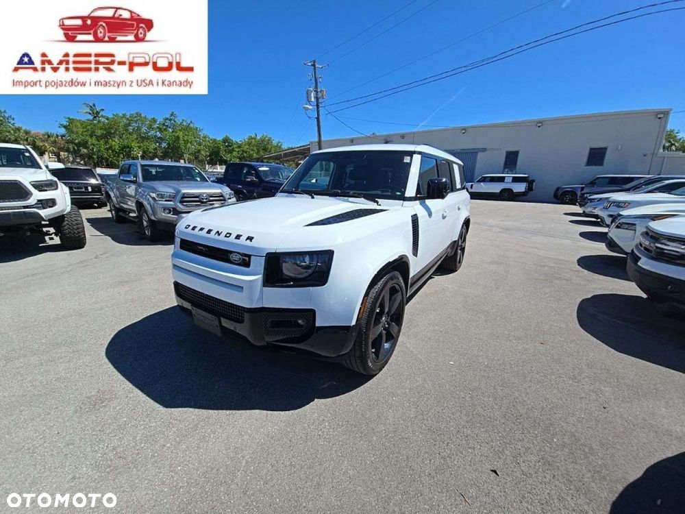 Land Rover Defender - 1