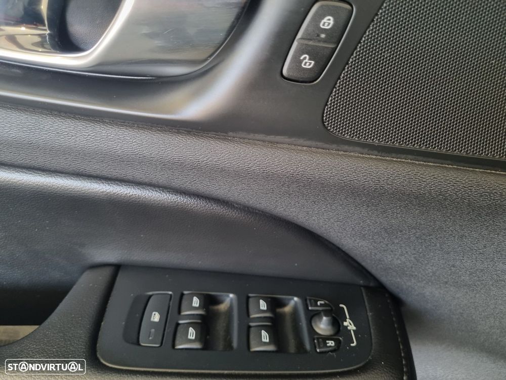 Volvo V60 2.0 T6 AWD TE Inscription Expression - 29