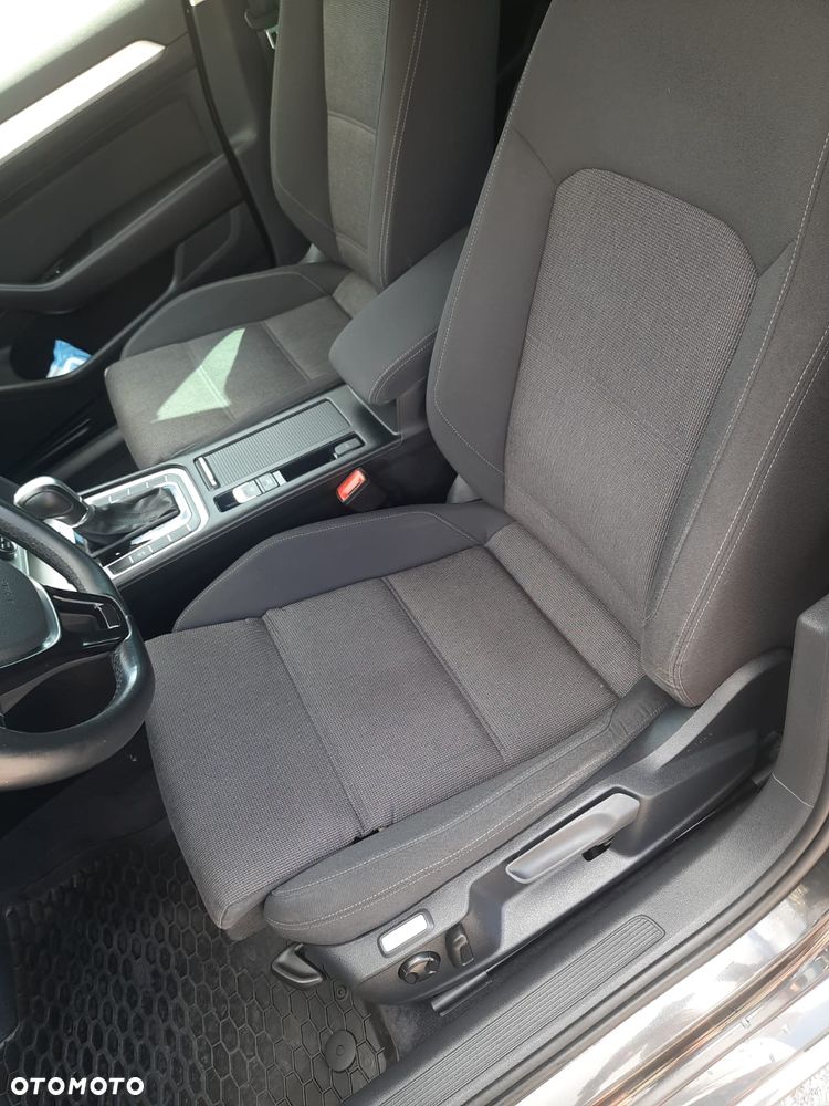 Volkswagen Passat Variant 1.6 TDI (BlueMotion Technology) DSG Comfortline - 9