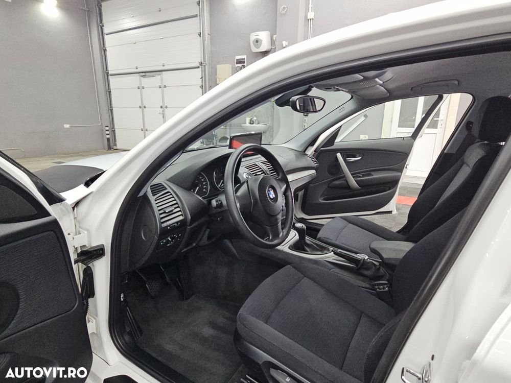 BMW Seria 1 116i - 6