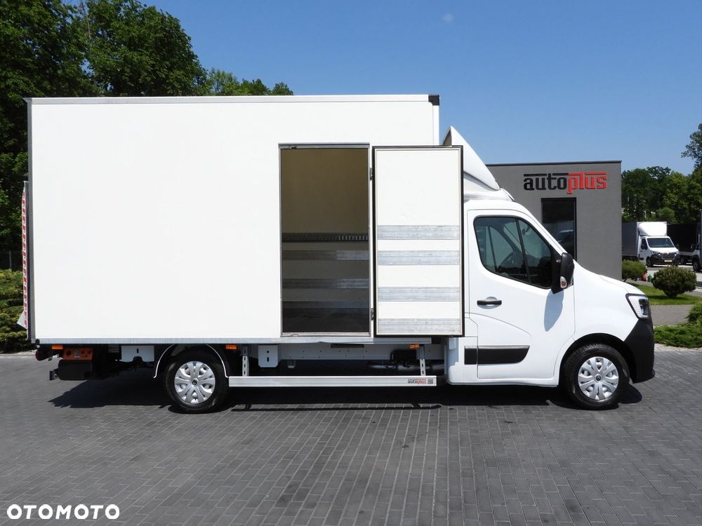 Renault MASTER  KONTENER WINDA 8 PALET TEMPOMAT LEDY KLIMATYZACJA  165KM - 9