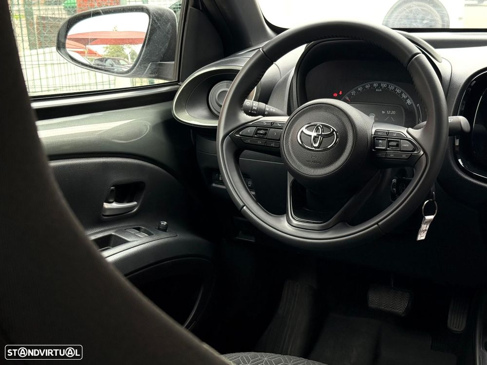 Toyota Aygo X 1.0 Play CVT - 8