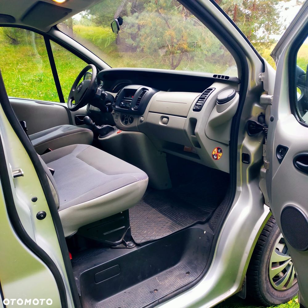 Opel Vivaro - 11