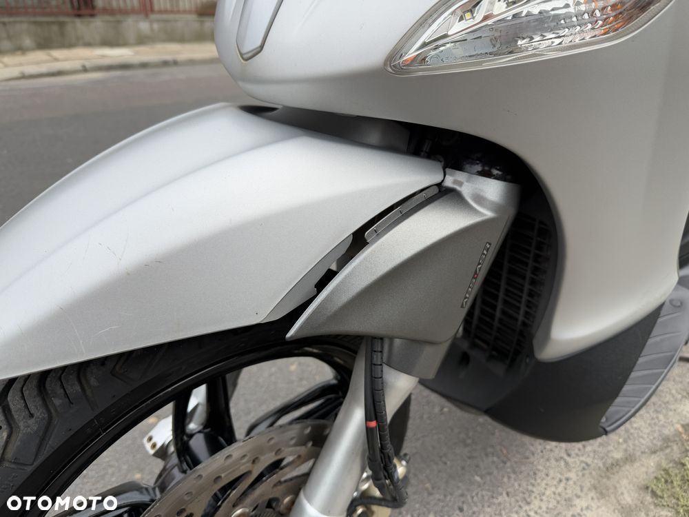 Piaggio Beverly - 13