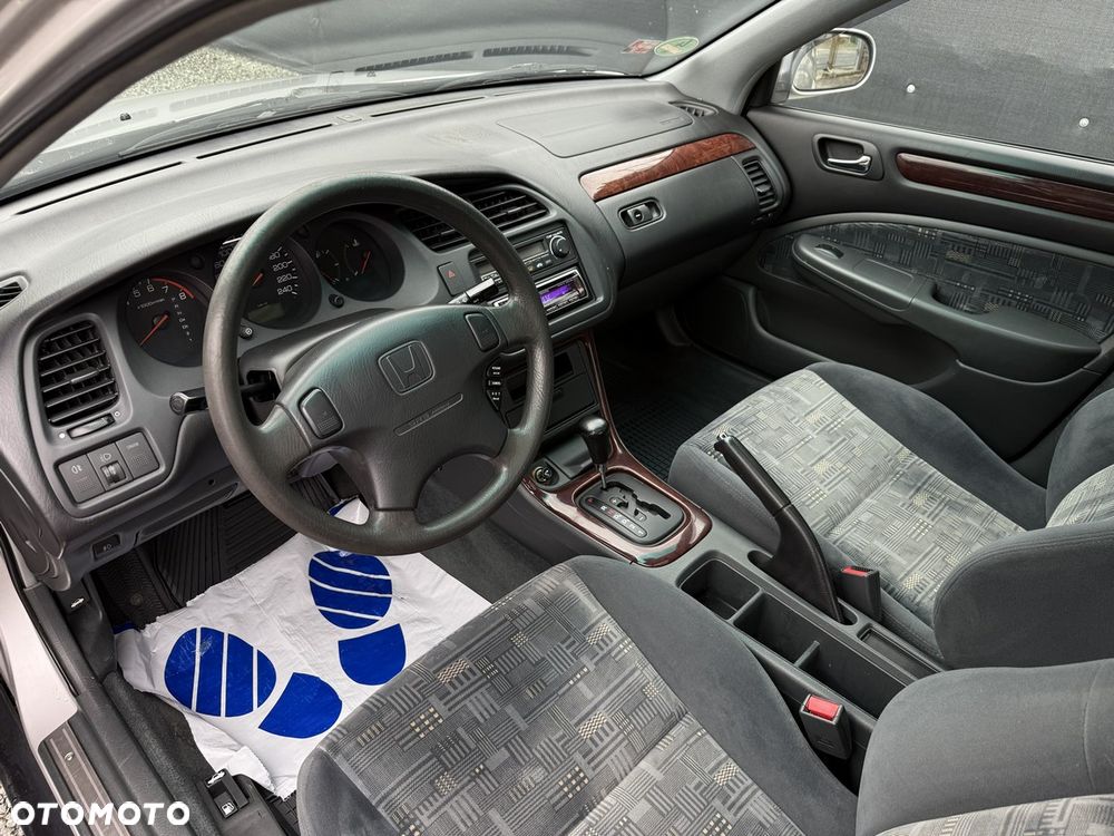 Honda Accord 2.0 ES - 20