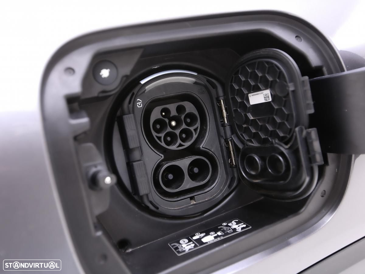 Mercedes-Benz EQB 300 4Matic AMG Line - 15