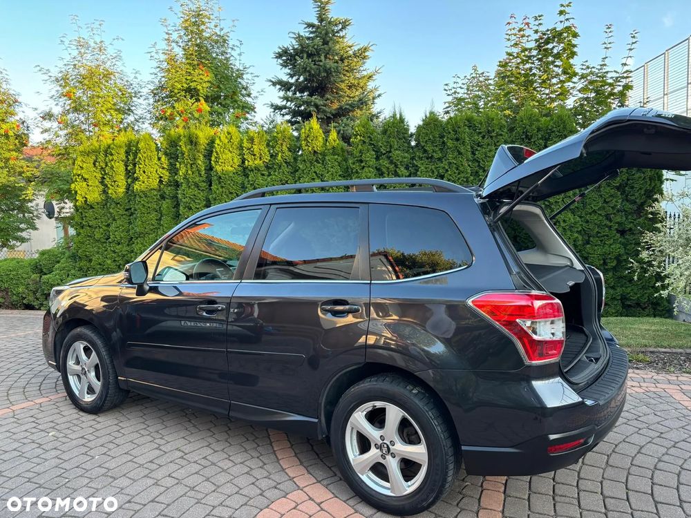 Subaru Forester 2.0 XT Platinum Lineartronic - 2