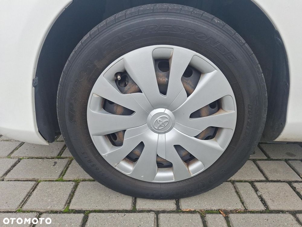 Toyota Yaris - 22