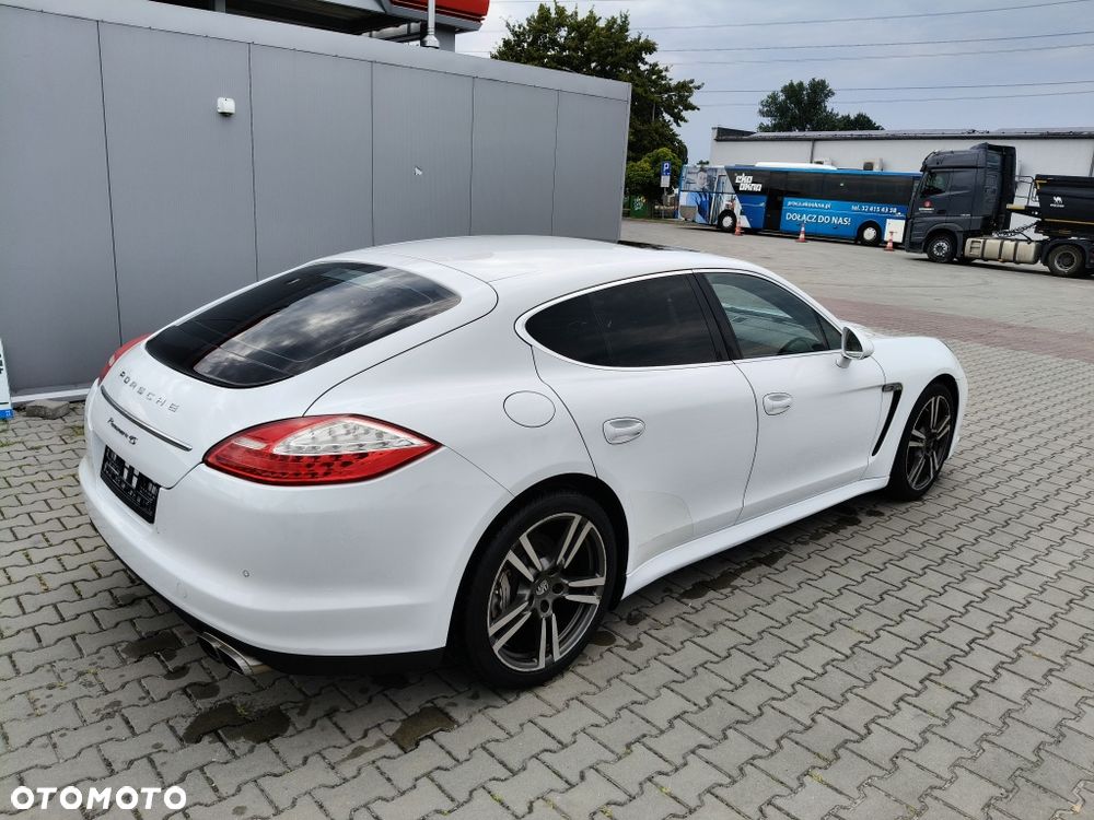 Porsche Panamera - 5