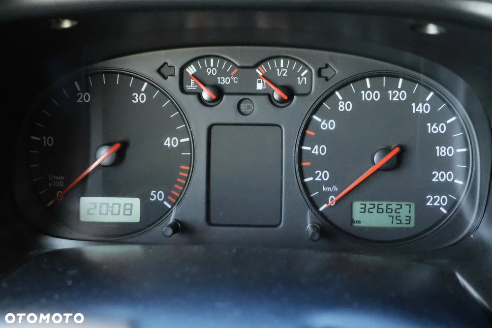 Volkswagen Multivan Standard - 11