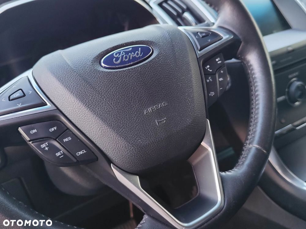 Ford Edge - 35