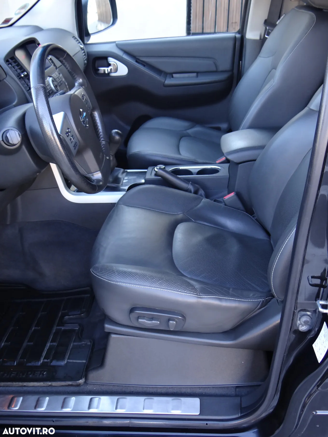 Nissan Pathfinder 2.5 dCi DPF All Mode 4X4 LE - 6