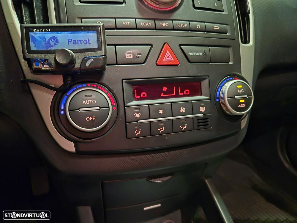 Kia Ceed SW 1.4 CVVT LX ISG - 24