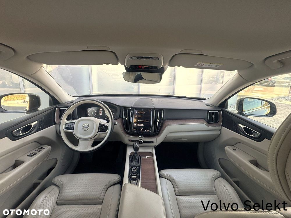 Volvo XC 60 - 30