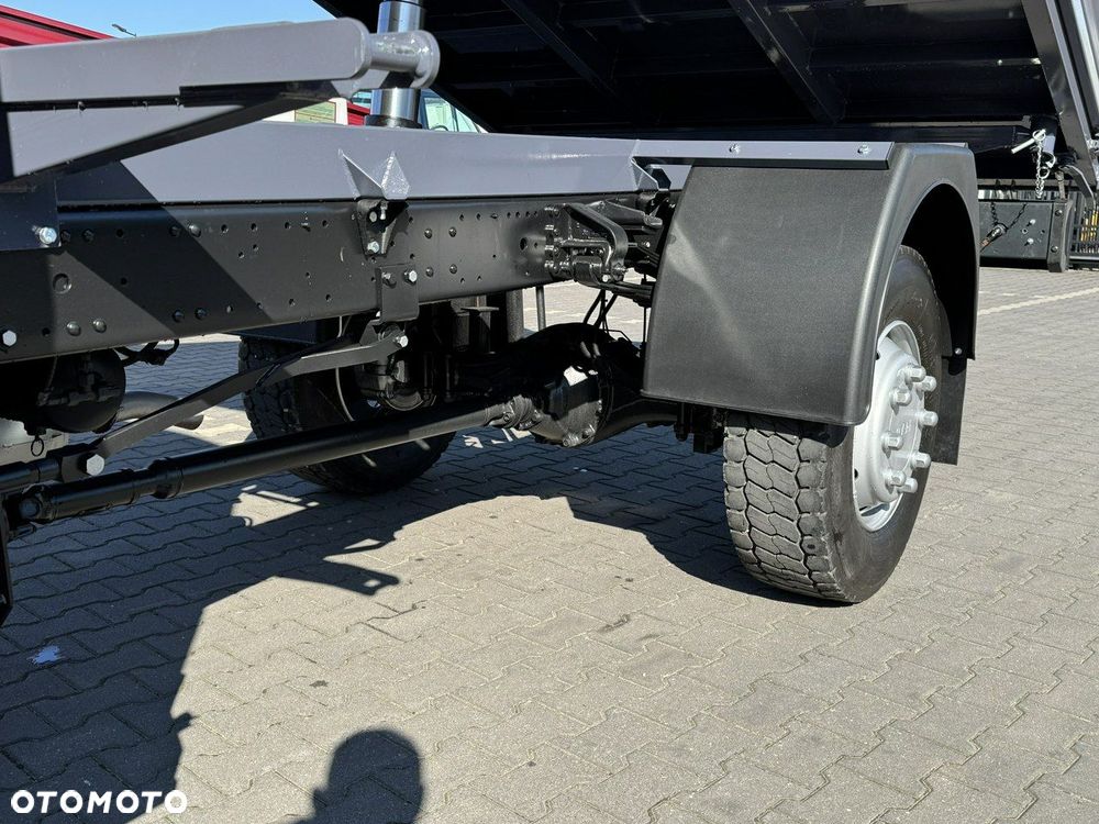 Mitsubishi Canter Fuso 4x4 17C18D 4.9/180KM Wywrotka 3-stronna - 9