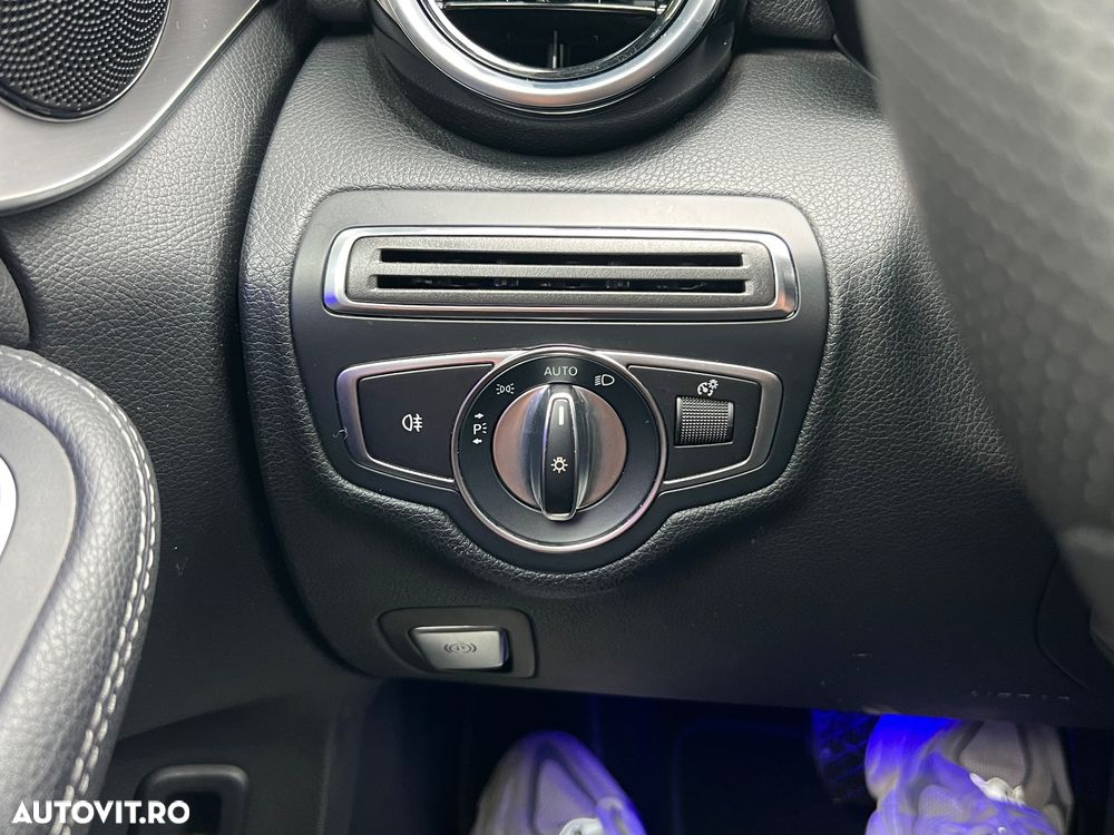 Mercedes-Benz C 220 d 4Matic 9G-TRONIC AMG Line - 28