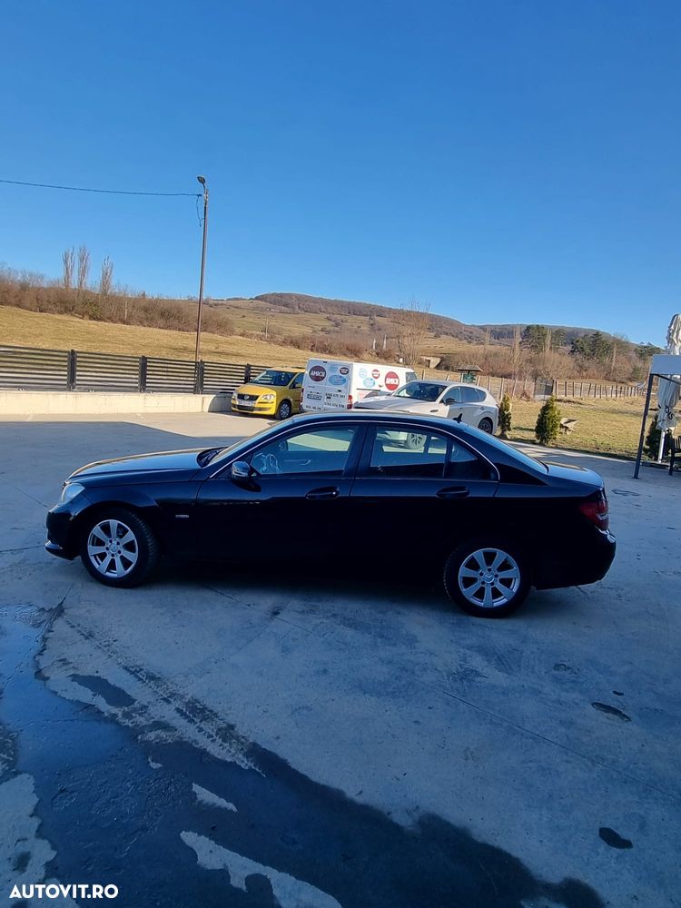 Mercedes-Benz C 180 CDI DPF (BlueEFFICIENCY) - 6
