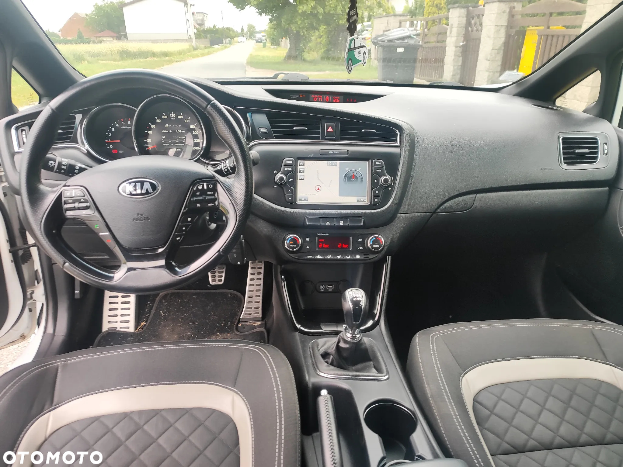 Kia Ceed 1.6 CRDi 136 ISG GT Line - 9