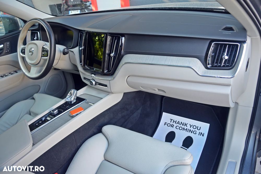 Volvo XC 60 T8 Twin Engine AWD Geartronic Inscription - 27