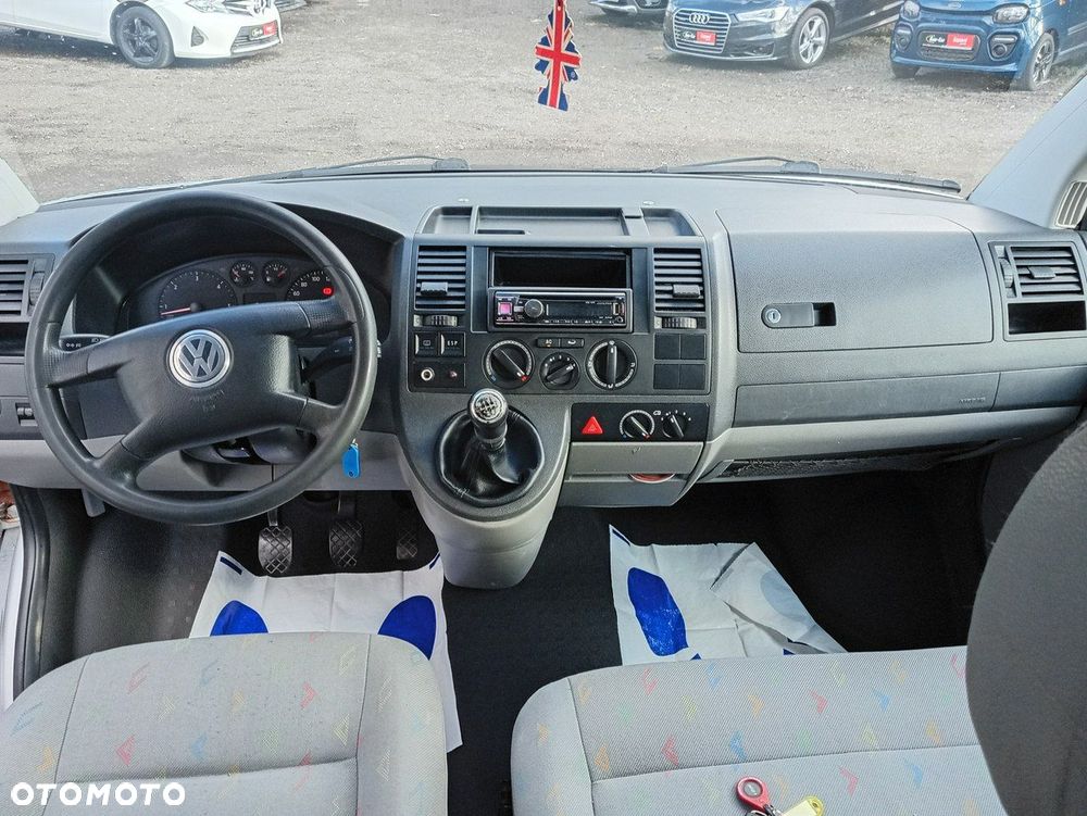 Volkswagen Transporter - 11