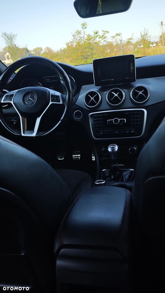Mercedes-Benz GLA - 7