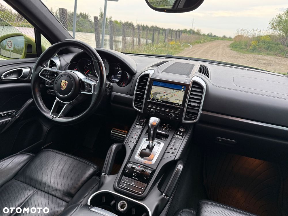 Porsche Cayenne S Diesel - 16
