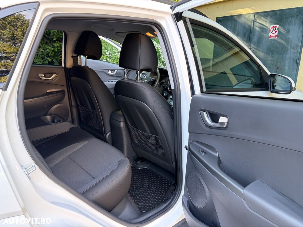 Hyundai KONA - 13
