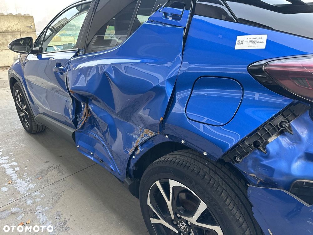 Toyota C-HR 1.2 T Dynamic - 23