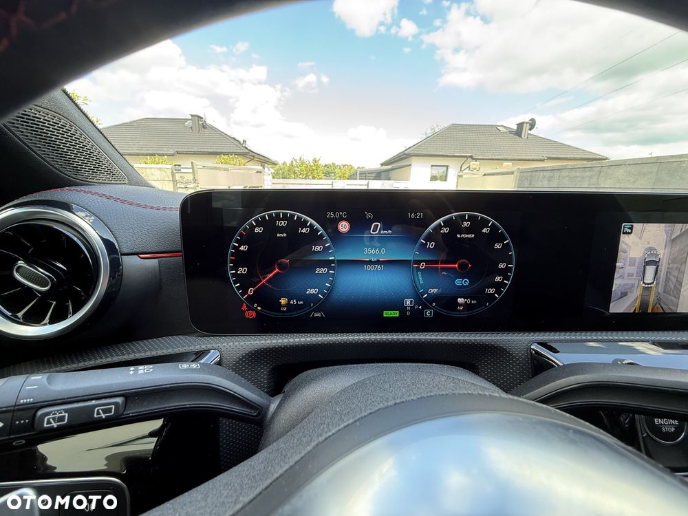 Mercedes-Benz CLA - 11