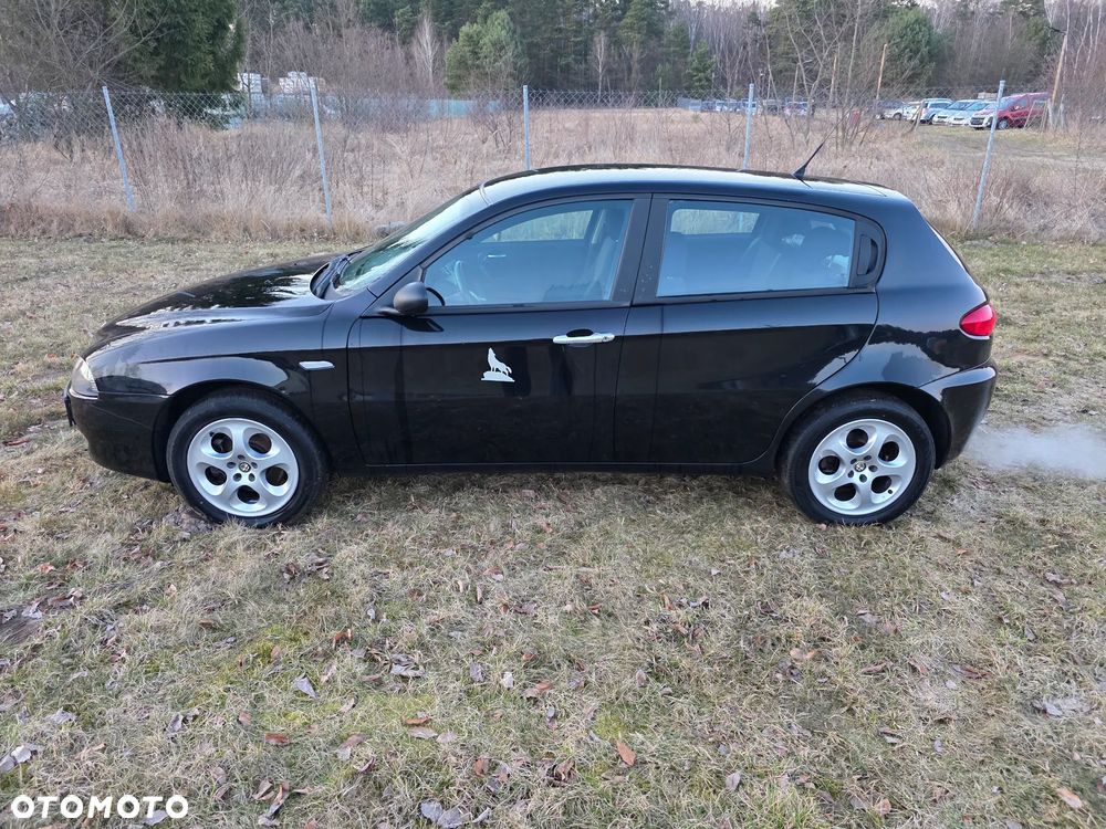 Alfa Romeo 147 1.6 Twin Spark 16V Moving - 3