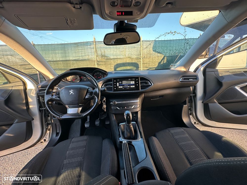 Peugeot 308 HDi FAP 92 Access - 23