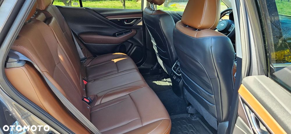 Subaru Outback 2.5i Exclusive - 14