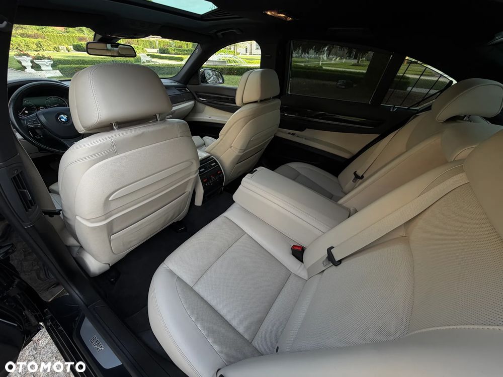 BMW Seria 7 730d xDrive - 22