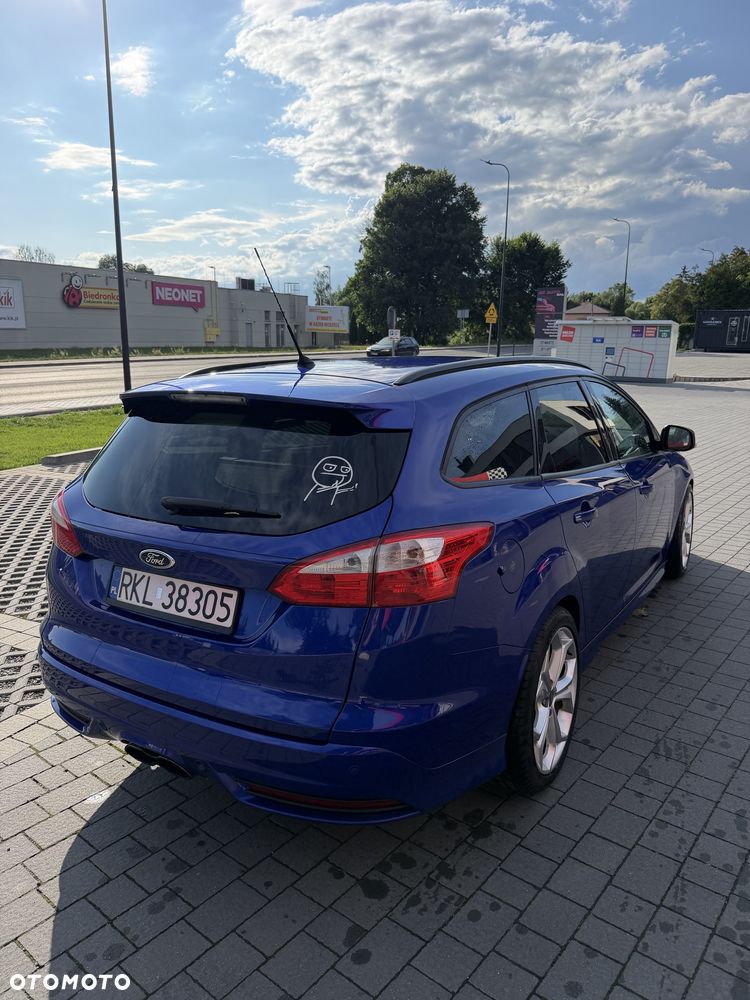 Ford Focus - 1