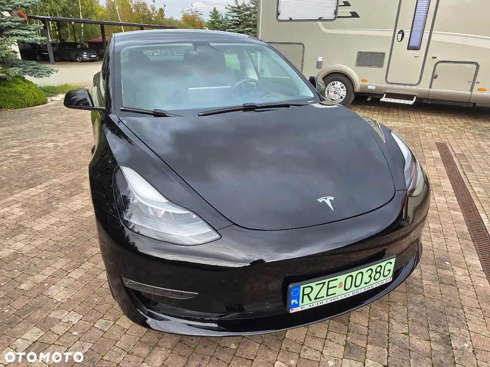 Tesla Model 3 Langstreckenbatterie Allradantrieb Dual Motor - 6