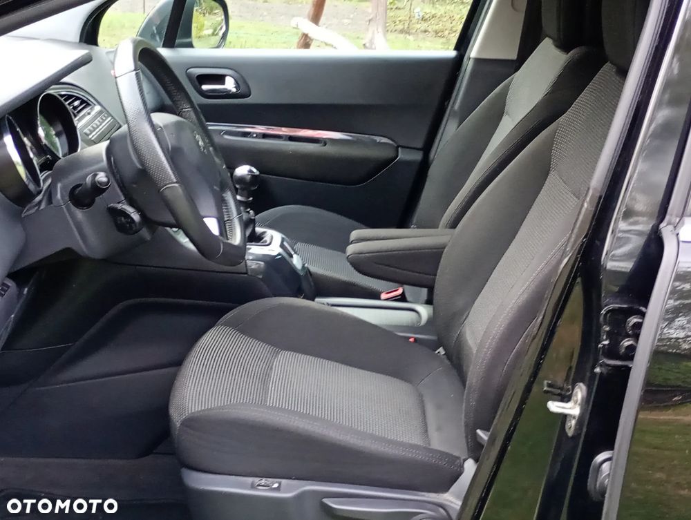Peugeot 5008 - 16
