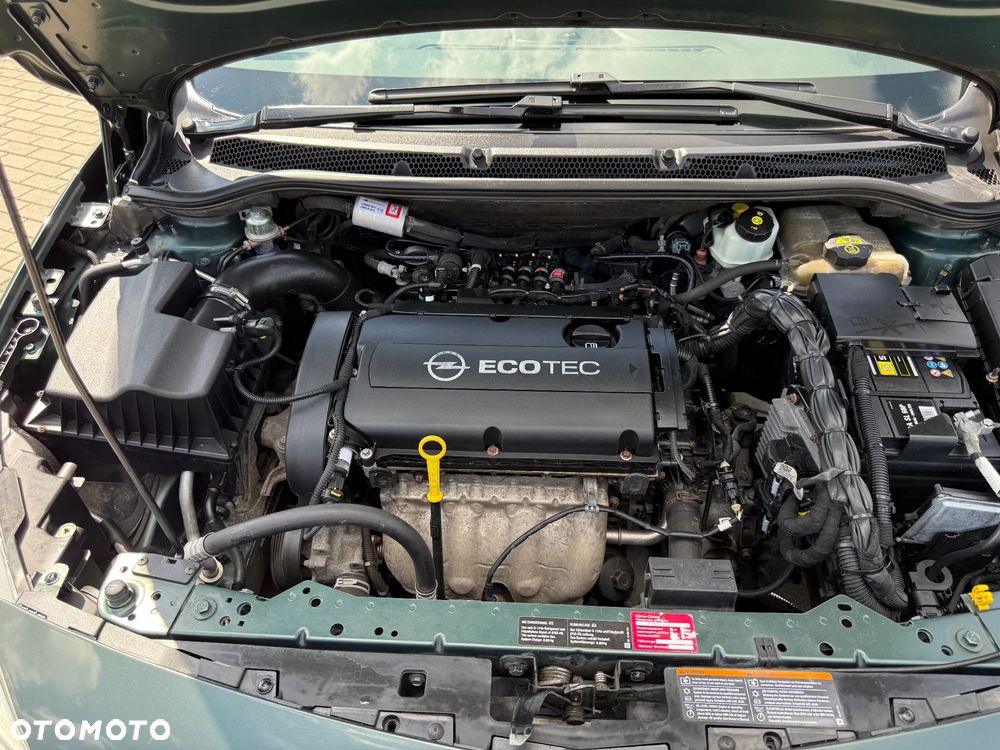 Opel Astra 1.6 Color Edition - 30